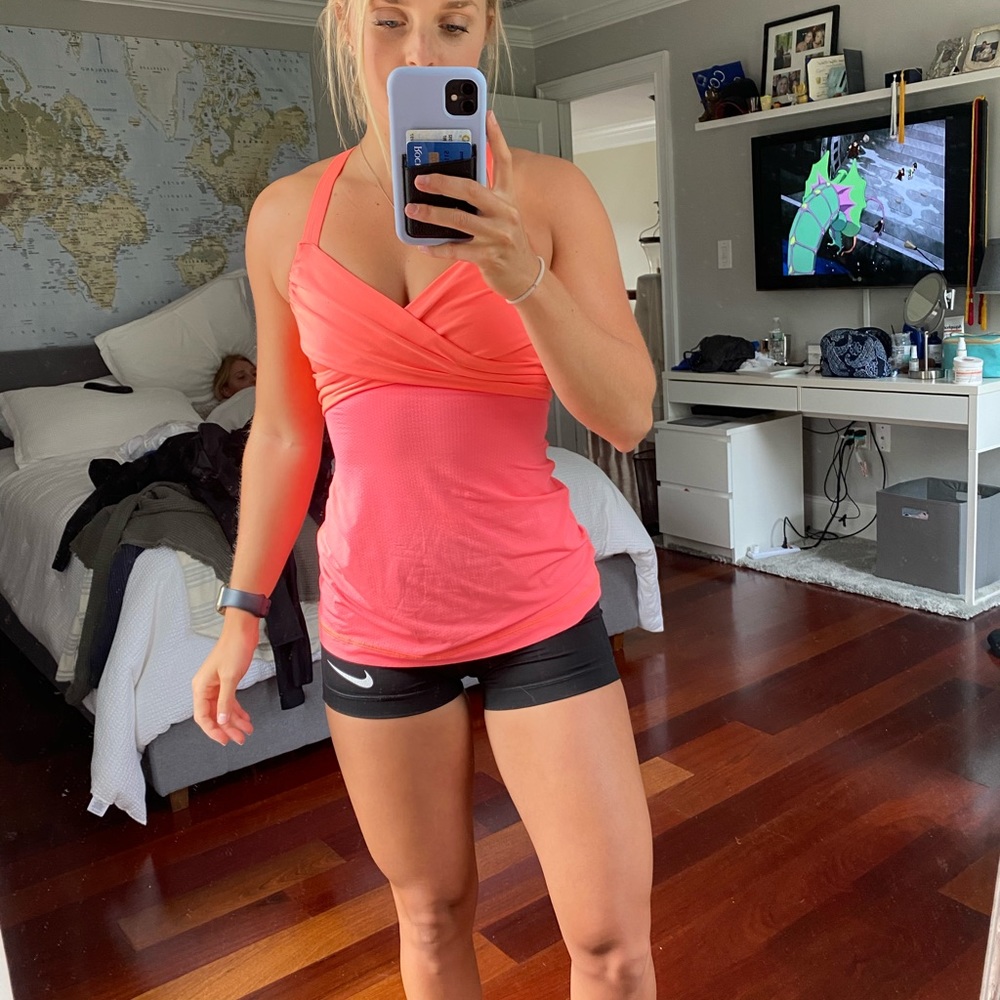 Lululemon coral tank